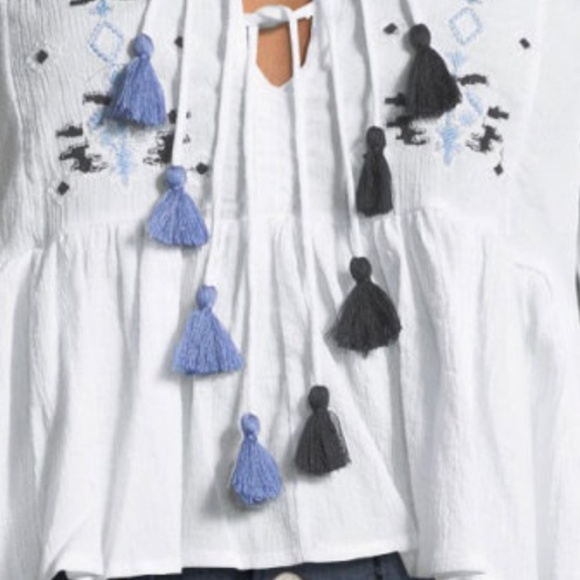 HOST PICK! Haute Rouge Floral Embroidery Boho Top - Picture 4 of 8